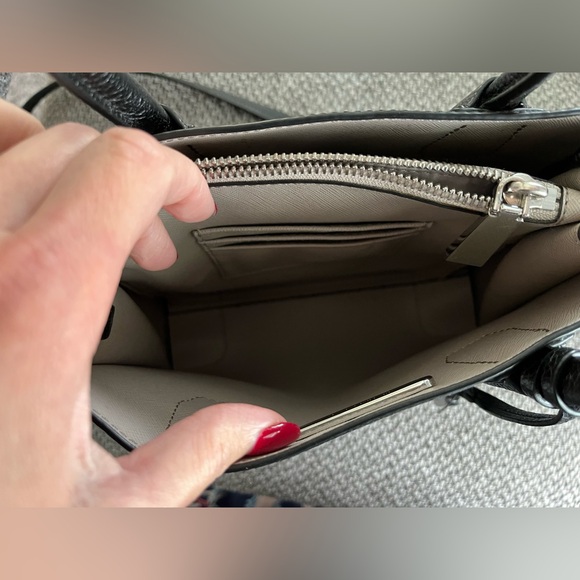 Michael Kors Mercer Medium Pebbled Crossbody Bag - Picture 5 of 8